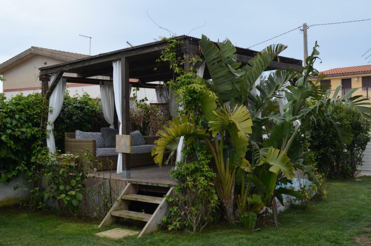 Floripa Surf House Bed and Breakfast Santa Maria Del Focallo Eksteriør billede