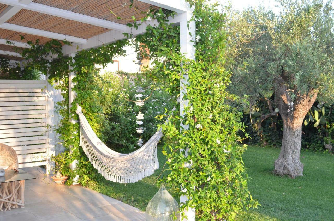 Floripa Surf House Bed and Breakfast Santa Maria Del Focallo Eksteriør billede